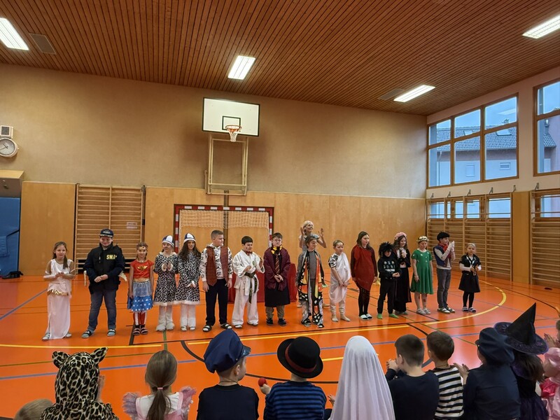 Ein buntes Fest voller Abenteuer und Musik!